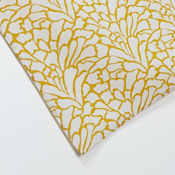 NWT SILKLETTE Golden Flowers 100% Fine Silk Kerchief Scarf GOLD + WHITE - Picture 6 of 8